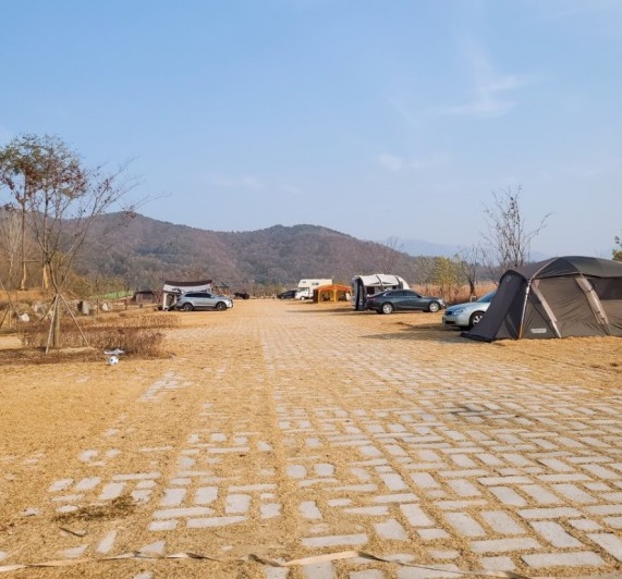 양촌면에 조성된 캠핑장 전경